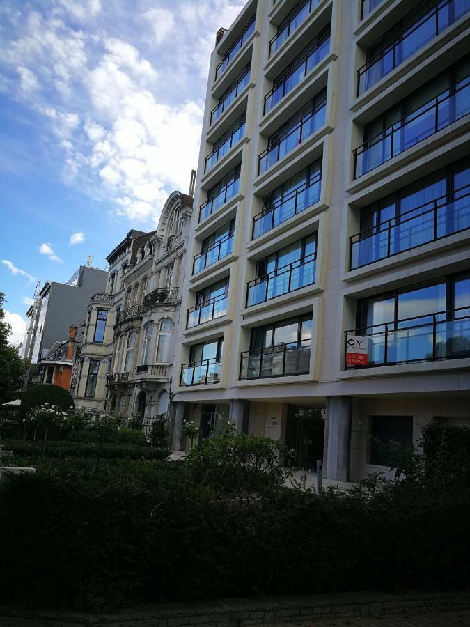 Florya Studio Woluwe Брюссель Экстерьер фото